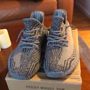 YEEZY BELUGA 2.0 SIZE 11 USED BEST OFFER